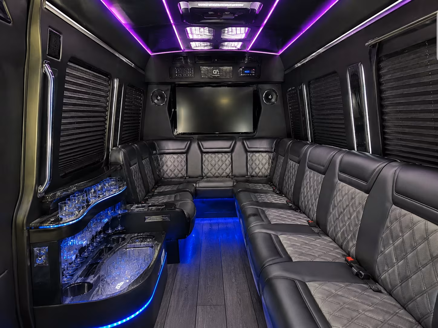 bus rentals for corporate retreats and team offsite events near waltham